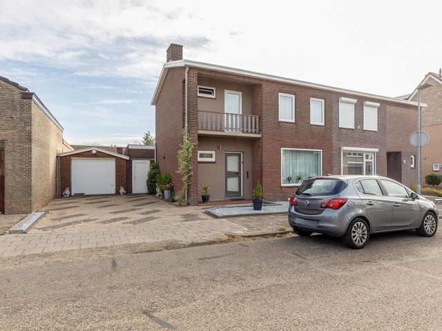 Henri Hermansstraat 31, Nuth