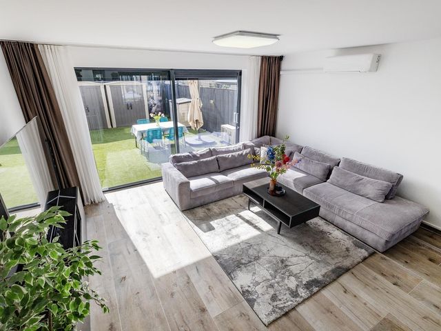 Zwijnenburg 7, Barendrecht