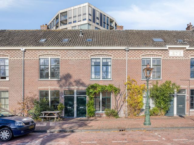 Rijnsburgersingel 52, Leiden