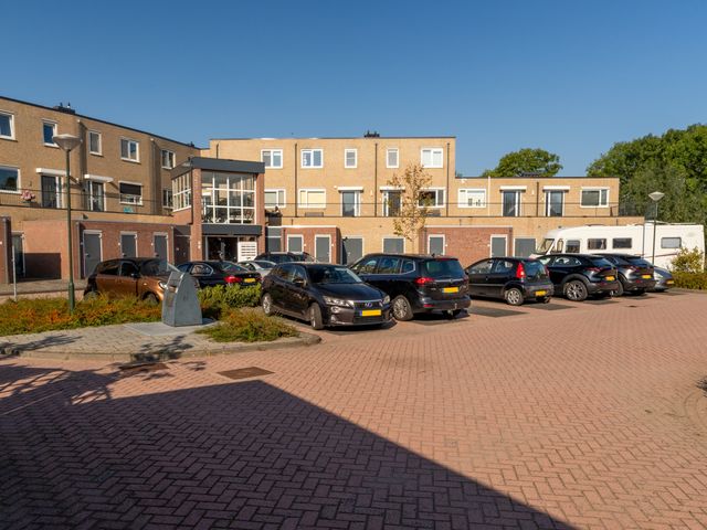 Goudenregenhof 9, Woudrichem