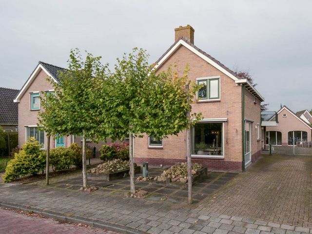 Meester Geertswei 13, Wijnjewoude