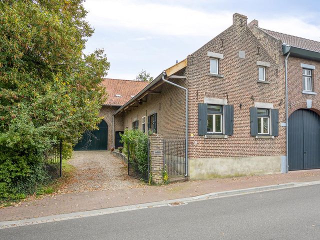 Everstraat 44, Einighausen