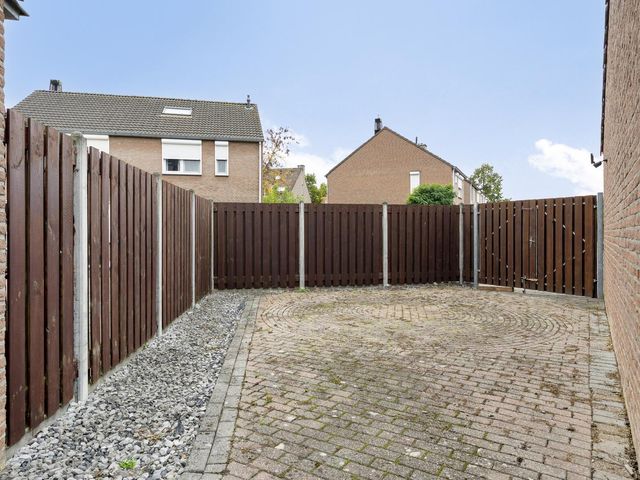 Burg Kurversstraat 29, Urmond