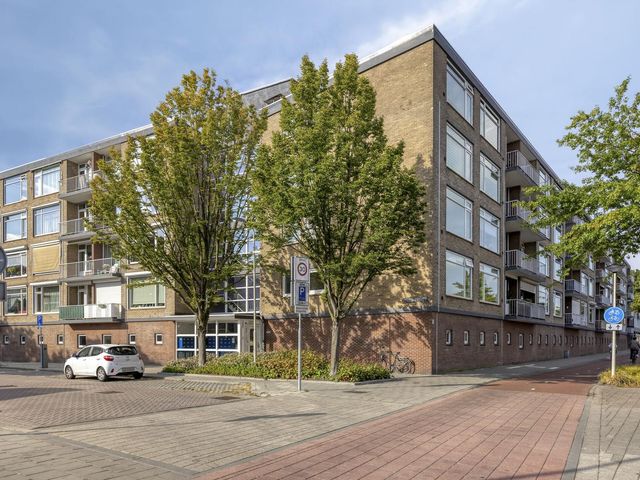 Pastoor van Akenstraat 4, Roosendaal