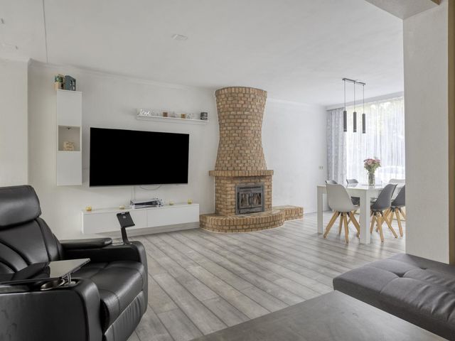 Hazelaarstraat 16, Waalwijk