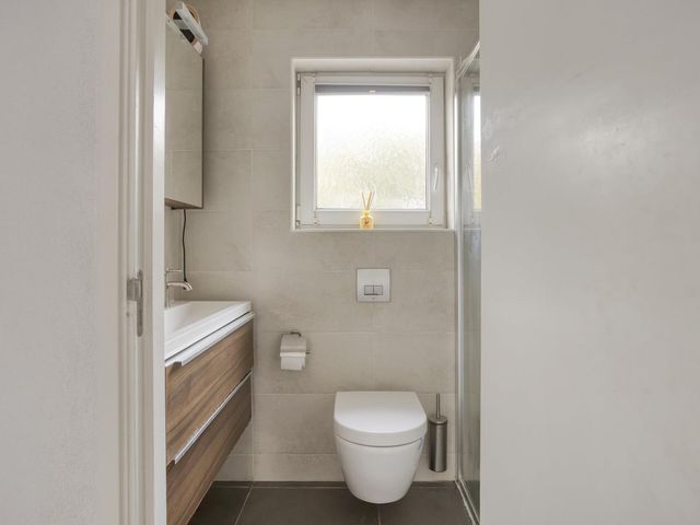 Hazelaarstraat 16, Waalwijk