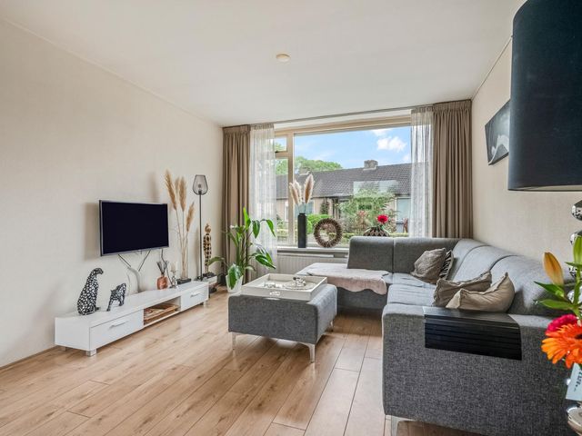 Margrietstraat 12, Angeren