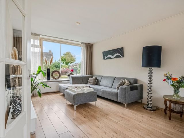 Margrietstraat 12, Angeren