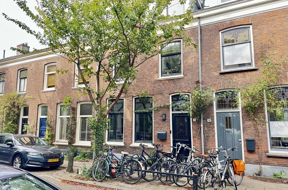 Adriaanstraat 12