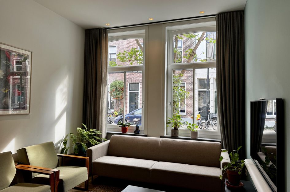 Adriaanstraat 12