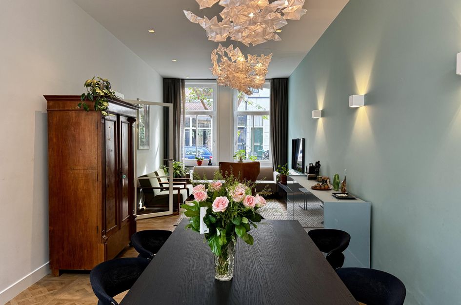 Adriaanstraat 12