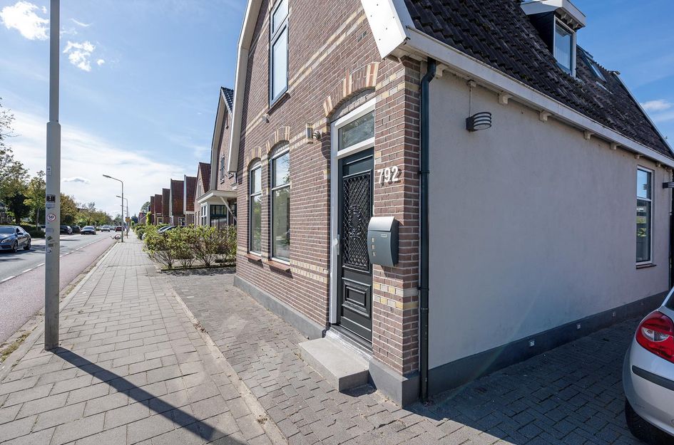 Dorpsstraat 792