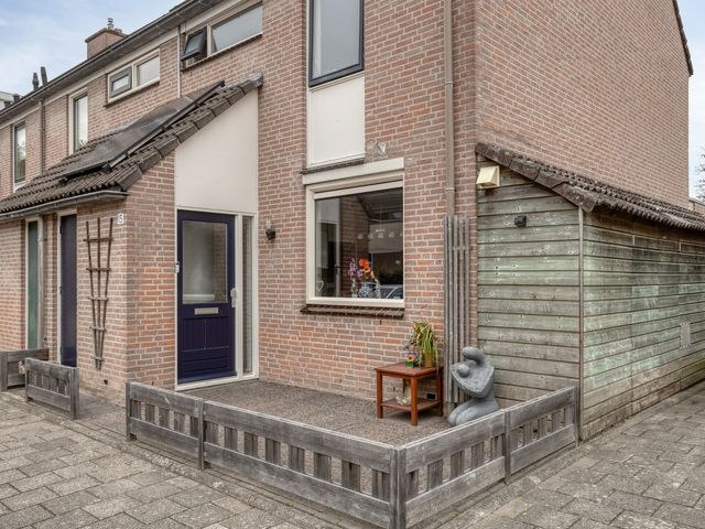 Van Kronenburgvliet 15, Barendrecht