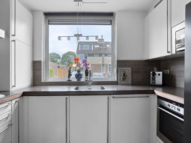 Van Kronenburgvliet 15, Barendrecht