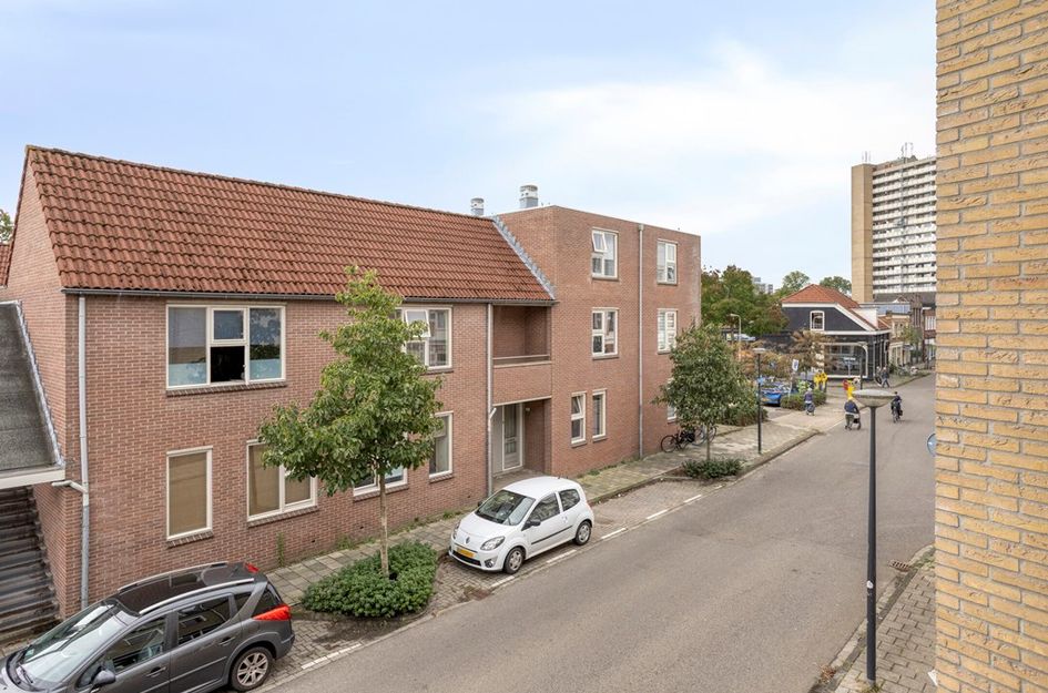 C.J. Snuifstraat 2 4