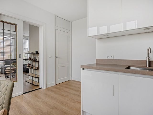 Voorthuizenstraat 242, Den Haag