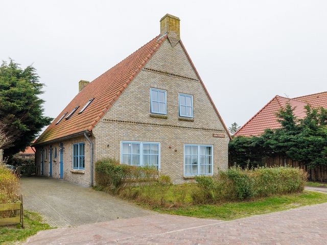 Foppedunenweg 5, Buren