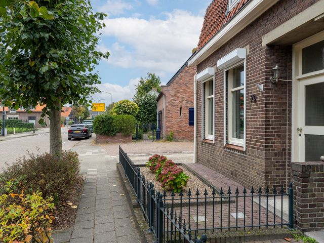 Oosteind 70, Sprang-Capelle