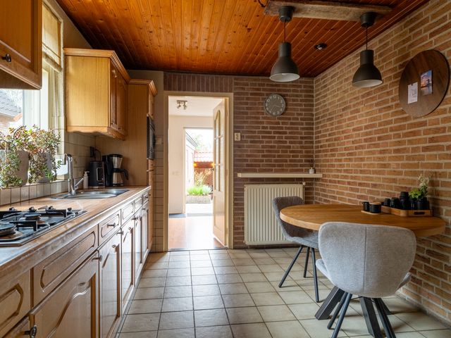 Oosteind 70, Sprang-Capelle