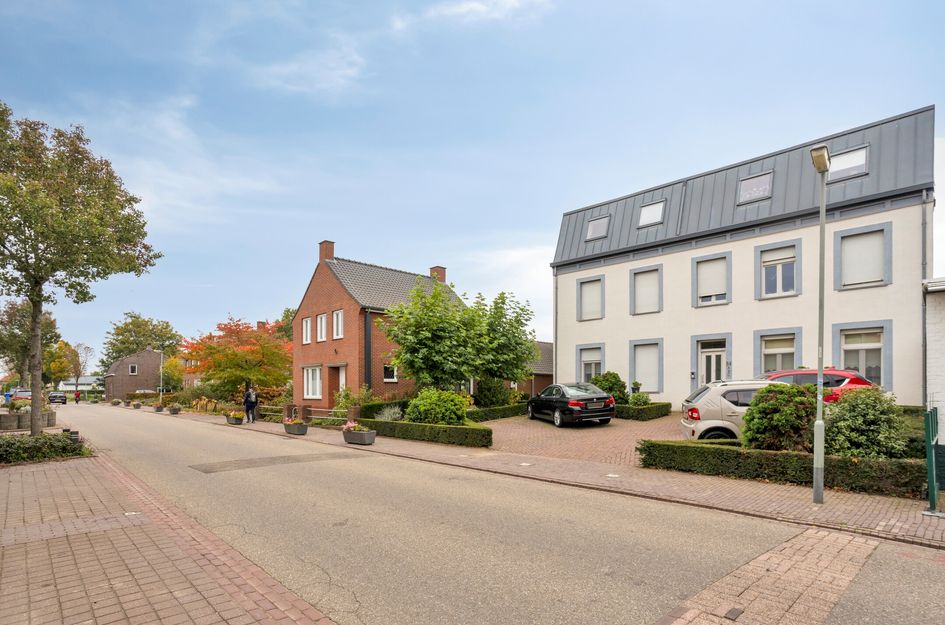Dorpsstraat 84