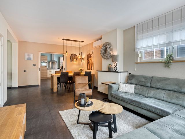 Burgemeester Geradtsstraat 8, Posterholt