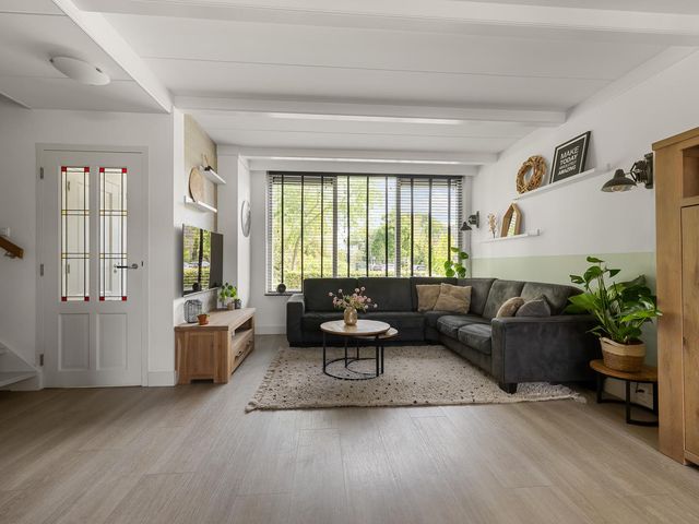 Assumburgstraat 12, Assendelft
