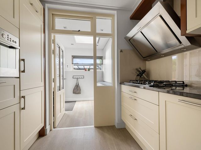 Assumburgstraat 12, Assendelft