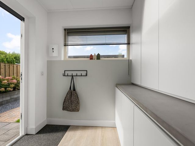 Assumburgstraat 12, Assendelft