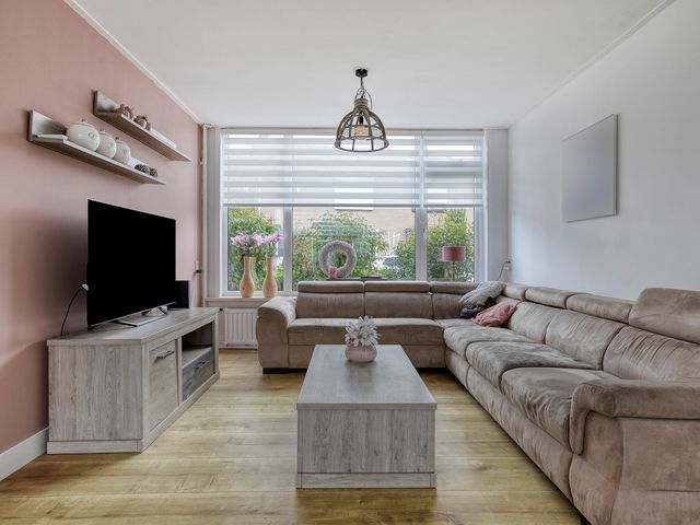 Jonker Aartendam 9, Brakel