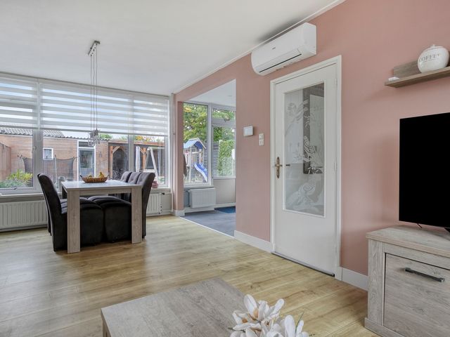 Jonker Aartendam 9, Brakel