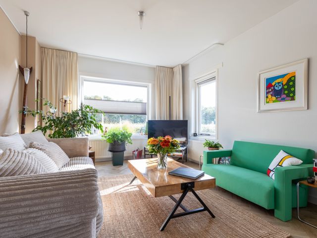 Noordeinde 64, Leimuiden