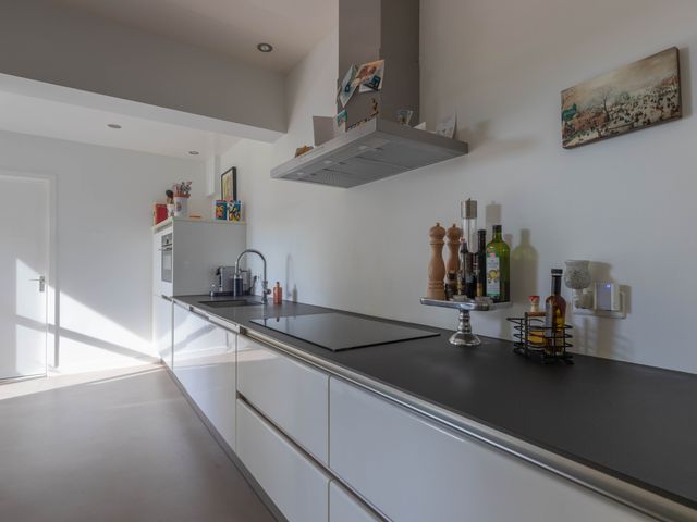Noordeinde 64, Leimuiden
