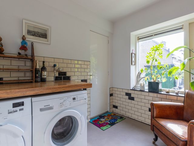 Noordeinde 64, Leimuiden