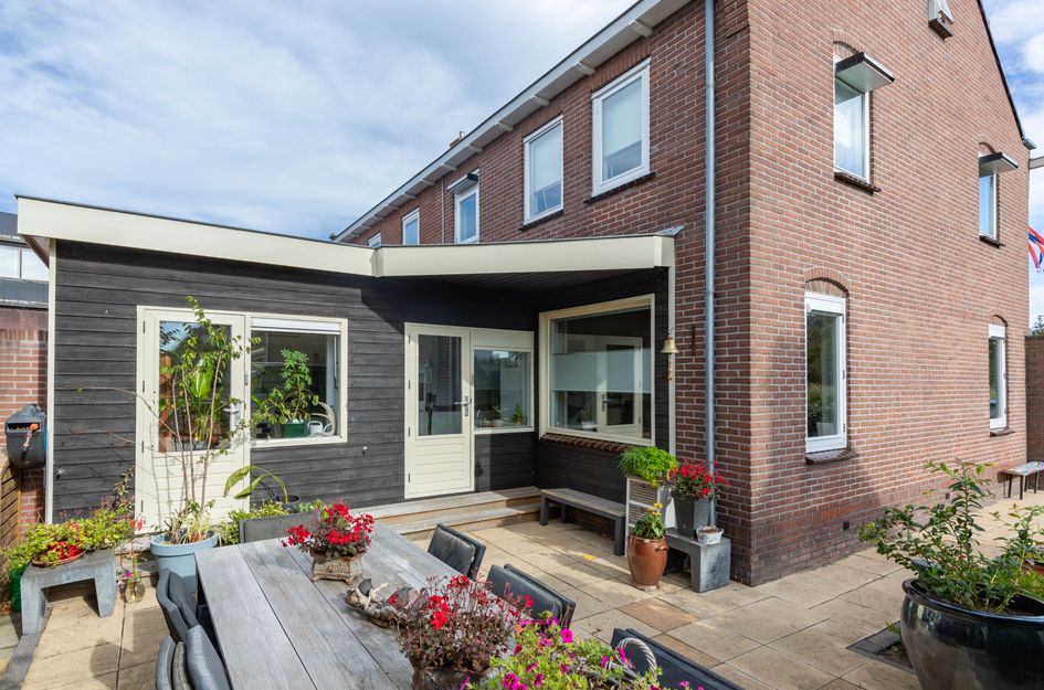 Noordeinde 64