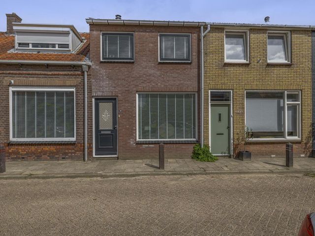 Prins Bernhardstraat 121, Oud-Beijerland