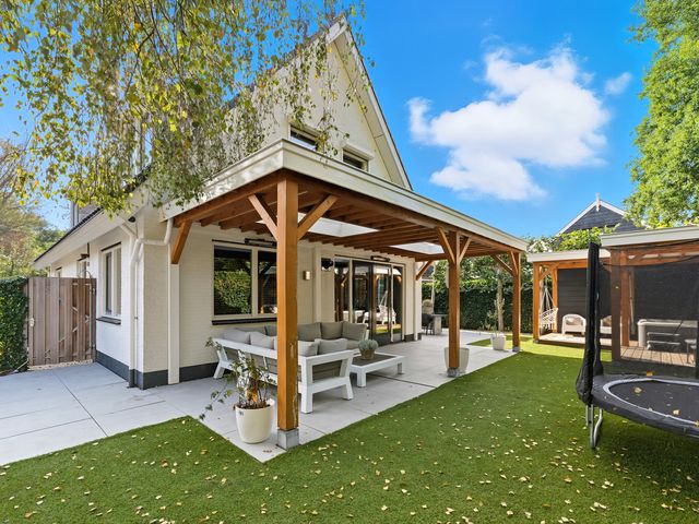 W.B. van der Veldenstraat 6, Alblasserdam