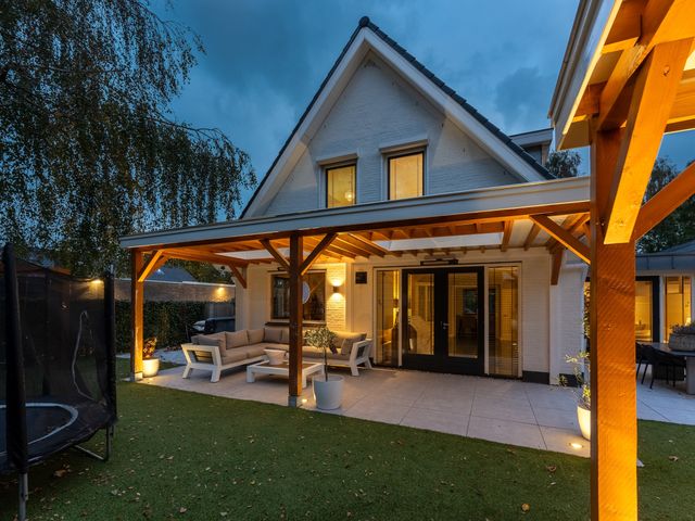 W.B. van der Veldenstraat 6, Alblasserdam