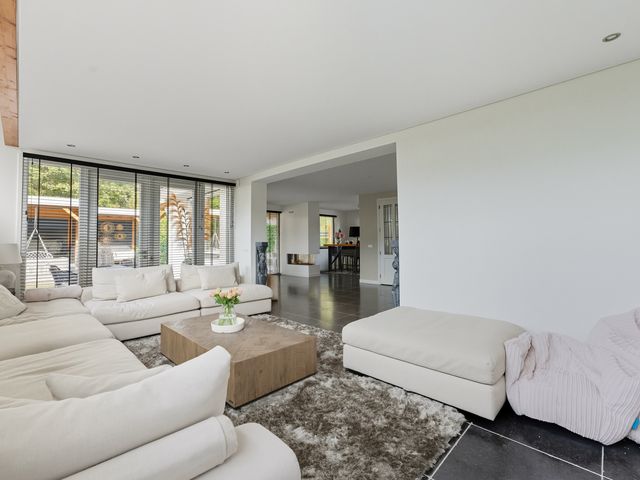 W.B. van der Veldenstraat 6, Alblasserdam