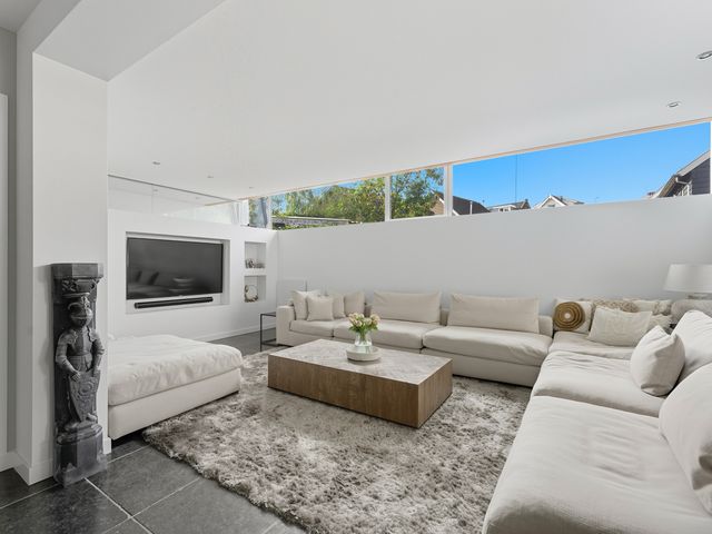 W.B. van der Veldenstraat 6, Alblasserdam