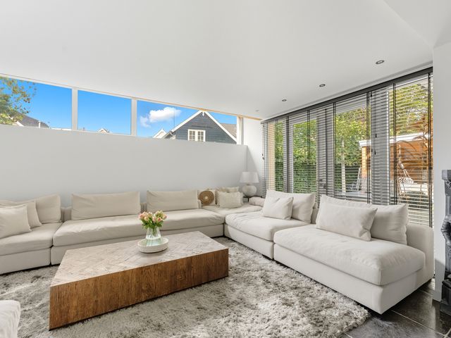 W.B. van der Veldenstraat 6, Alblasserdam