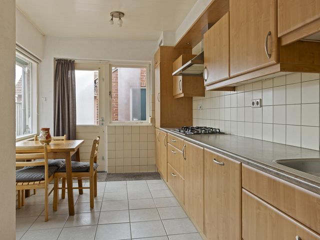 Vijverstraat 4, Halsteren