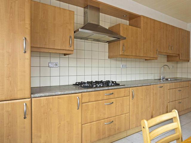 Vijverstraat 4, Halsteren