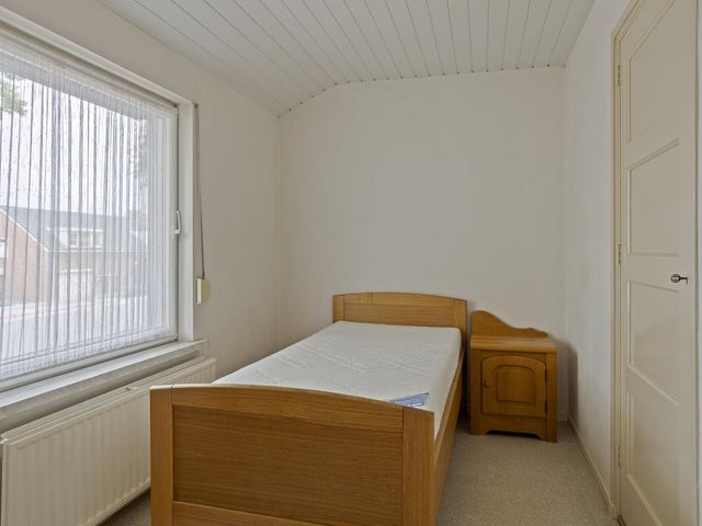 Vijverstraat 4, Halsteren