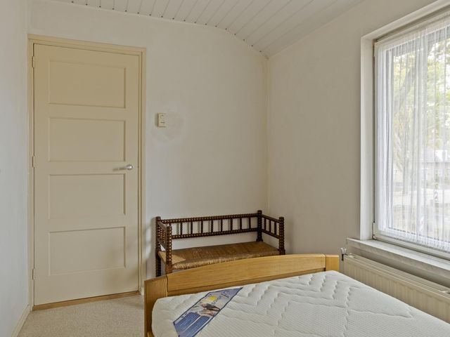Vijverstraat 4, Halsteren
