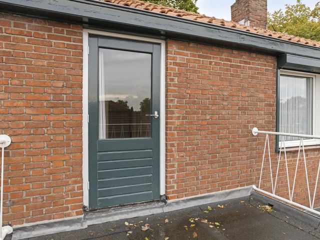 Vijverstraat 4, Halsteren