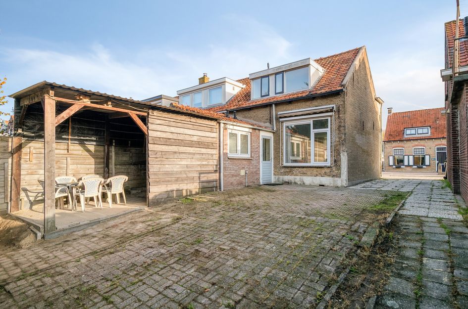 Oost Voorgors 26
