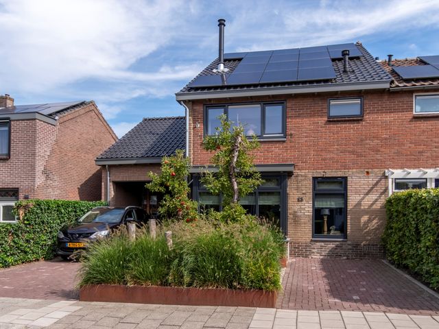 Cederlaan 13, Veenendaal