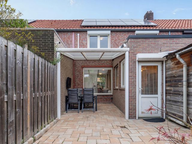 Van Itersonstraat 28, Geleen