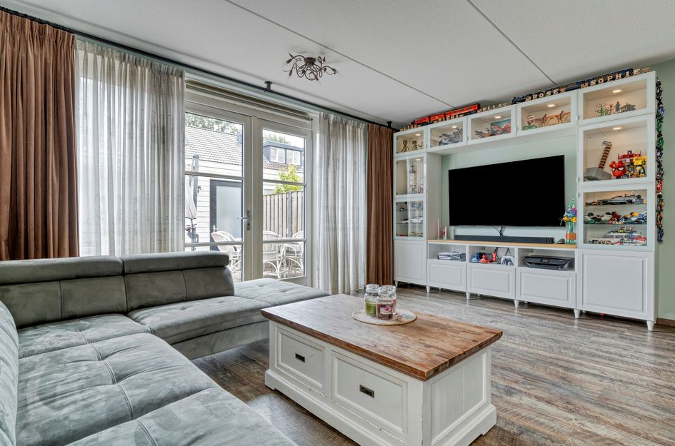 Dokter Fokkensstraat 8
