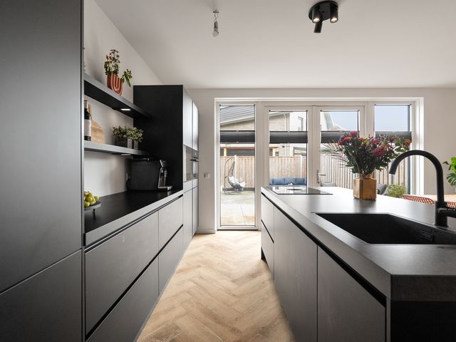 Eikenhout 14, Julianadorp